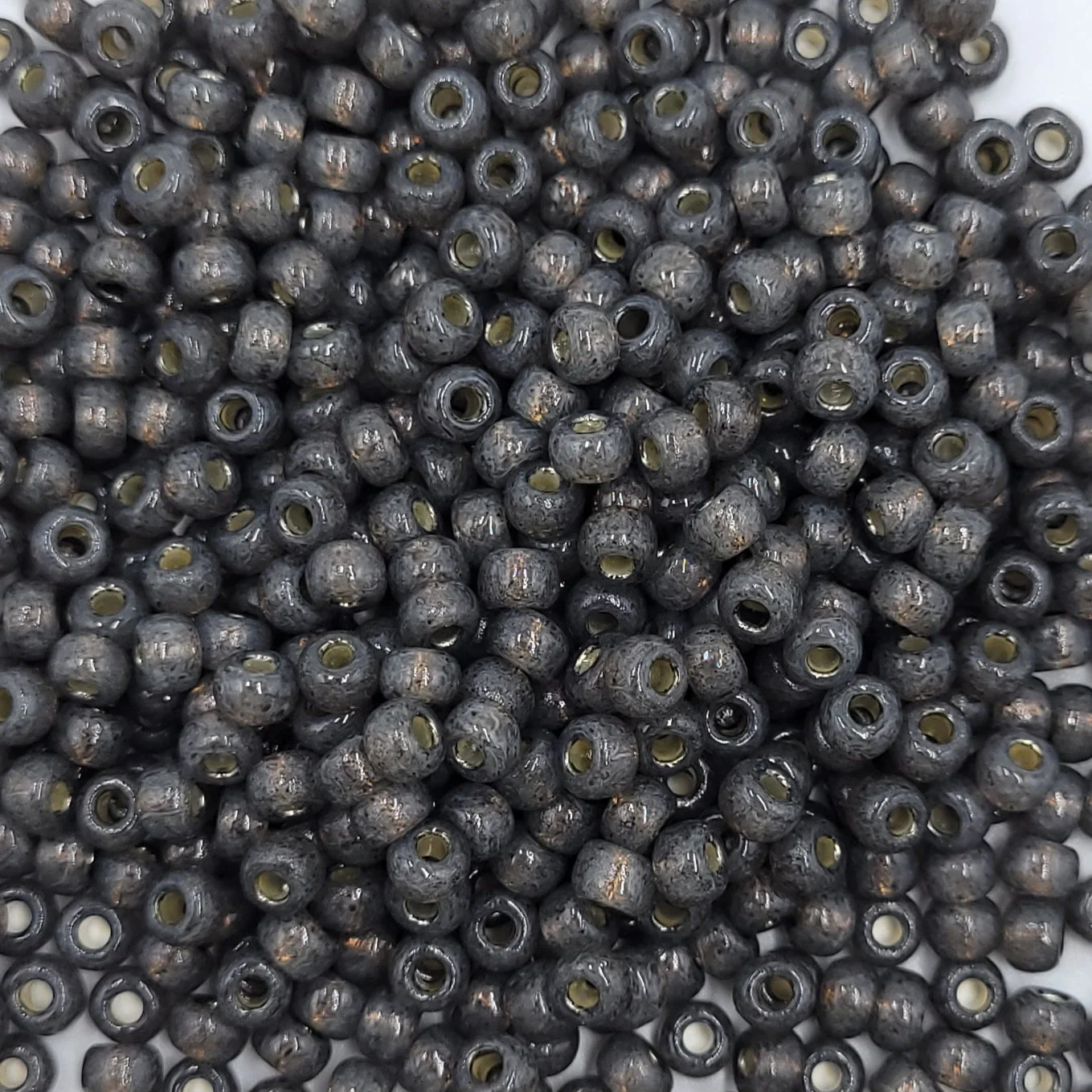 Miyuki Beads Round 6/0 - Image 15
